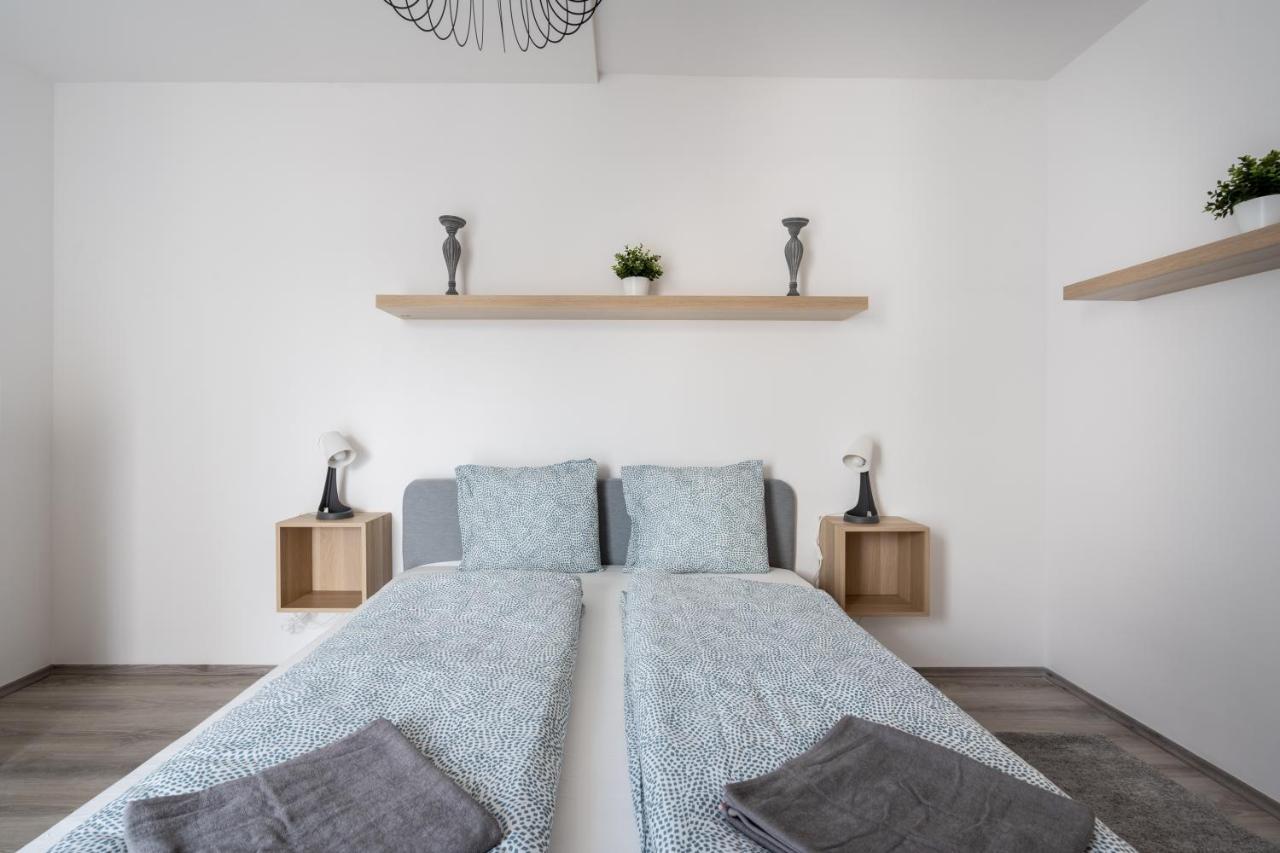Szabolcs Apartments บูดาเปสต์ ภายนอก รูปภาพ